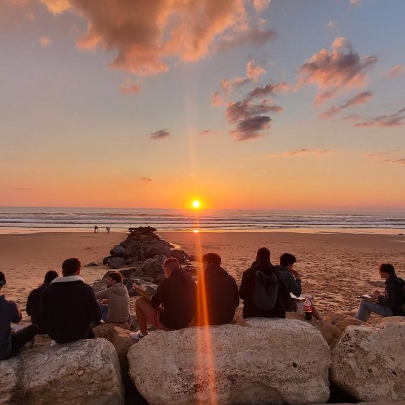 HyPrSpace team in Lacanau for a nice sunset - pizza combo after a surf session in afterwork.